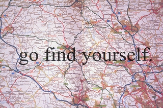 mappa stradale con scritta go find yourself